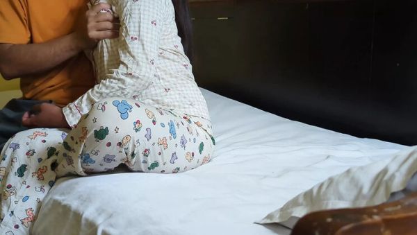 Desi Bhabhi Hot First Time Cheating With Neighbor While Husband Away - Romi Lusty Indian Homemade - porntry.com - India on poweredporn.com