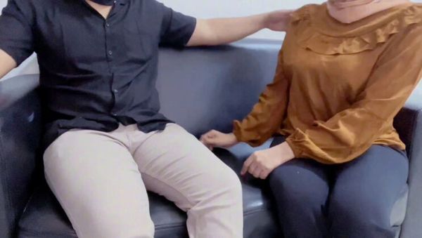 Indonesian Hijab Office Drama: Nadalyne Fucks Manager on Sofa for Salary Raise - Homemade Creampie - xxxfiles.com - Indonesia on poweredporn.com