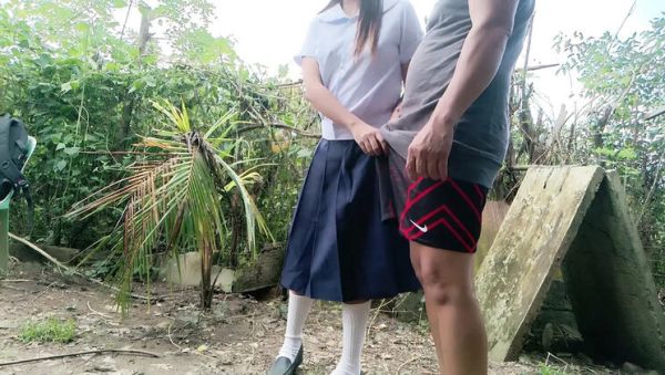 Pinayteens05 College Girl Invites Farmboy For Garden Fuck - Asian Teen Outdoor Sex Goes Viral - xxxfiles.com - Thailand on poweredporn.com