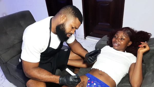 Krissyjoh Fucks Her Client with a Big Black Cock After Tattooing Her Ass and Pussy - veryfreeporn.com - Britain - Nigeria on poweredporn.com