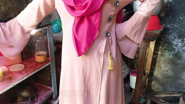 Kitchen Fuck Turns Wild With Desi Bhabhi and Devar - veryfreeporn.com - India on poweredporn.com