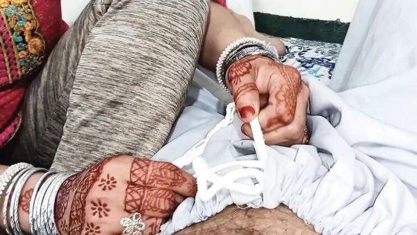 Muslim Mistress Gets Dirty With Servant In Hotel - Desi Handjob & Big Cock Action - veryfreeporn.com - Pakistan on poweredporn.com