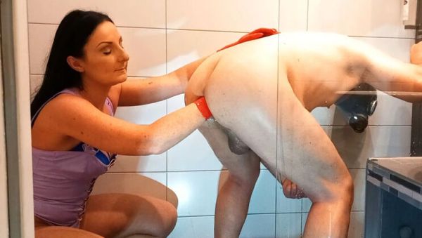 MistressLuciana Fisting Deep in Shower - Extreme German BDSM Anal Domination - xxxfiles.com - Germany on poweredporn.com