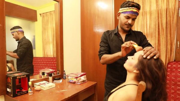 Devar caught stepmom and stepsister in makeup fun - Indian homemade fingering and cum on feet - porntry.com - India on poweredporn.com