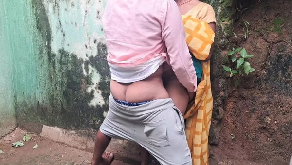 Komal Aunty Hot Indian Desi Fucked Hard by Trilokinath in Hindi - porntry.com - India on poweredporn.com