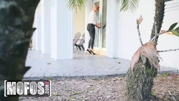 Ryan Keely Slips Panties Aside To Ride Ramon Nomar's Big Cock In Lingerie & Heels - porntry.com - Britain on poweredporn.com