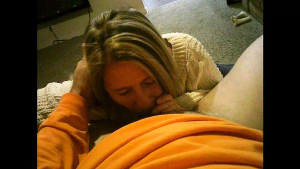 HeyitsJulia Hot Blonde MILF Deep Throat Blowjob & Cum Swallowing - veryfreeporn.com - Usa on poweredporn.com