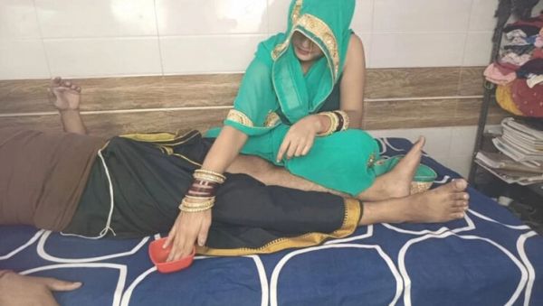 Father-in-law calls daughter-in-law to room for oil massage then fucks her tight Indian pussy hard - xxxfiles.com - India on poweredporn.com