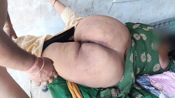 Indian Desi Aunty Pooja Loud Moaning in Hardcore Assfucking and Missionary - BDSM POV HD MMS - veryfreeporn.com - India on poweredporn.com
