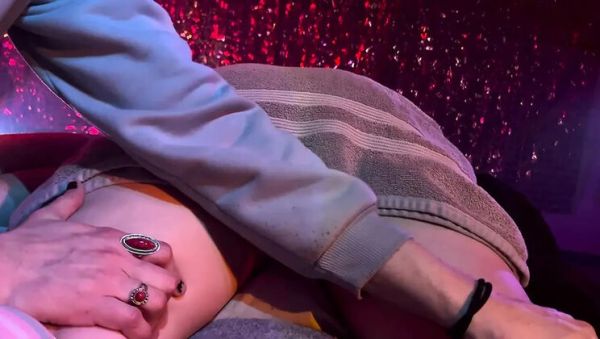 Step Sister Shawna Panofka Gives Kinky Handjob and Dirty Story to Step Brother - porntry.com - Britain - Usa on poweredporn.com