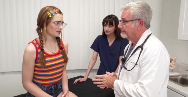 Pervert doctor fucks his patient in the hospital room - alphaporno.com on poweredporn.com