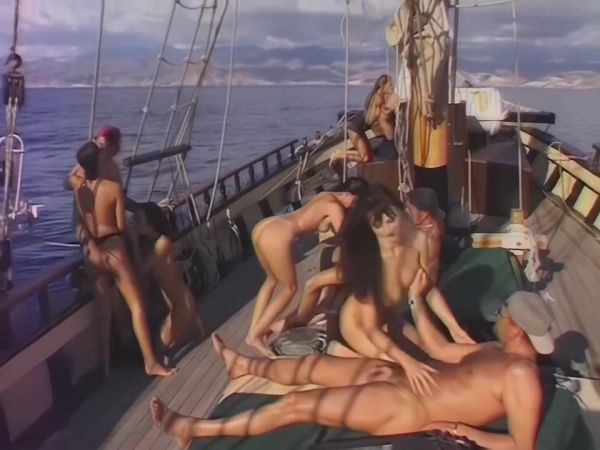 Monica Sandra Kay, Olivia De Treville - Auf Hoher See - videomanysex.com on poweredporn.com