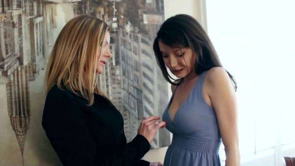 Mature Lesbians Rilee Marks and Amber Michaels in Hot Action - porntry.com on poweredporn.com