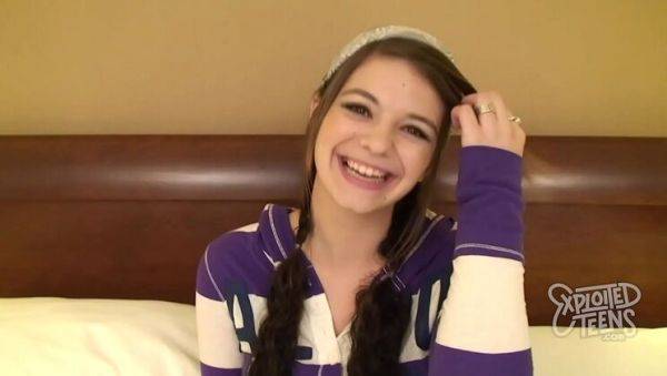 Amateur Teen Pocahontas Jones with Big Natural Tits Sucks and Fucks in Hardcore POV - veryfreeporn.com on poweredporn.com