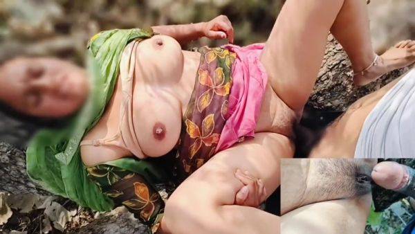 Indian Desi Village Aunty Fucked By Her Stepson In Jungle, Jungle Me Mangal Outdoor Sex Hindi Audio With Hindi Sex - desi-porntube.com - India on poweredporn.com