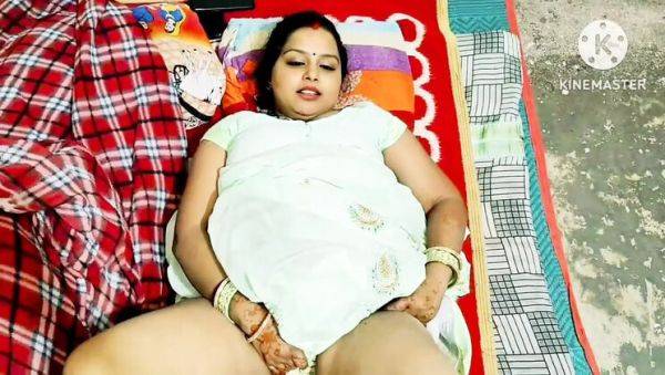 Desi Bhabhi Fucks Neighbor Boy in Steamy Homemade Role Play - Indian Aunty Hardcore Sex - veryfreeporn.com - India on poweredporn.com