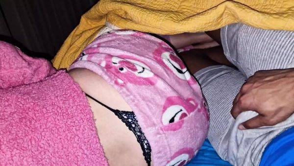 Hot Teen Carlalamamadora Cheats on Boyfriend with Best Friend - Big Tits, Thong, and Naughty Surprise - veryfreeporn.com - Spain on poweredporn.com