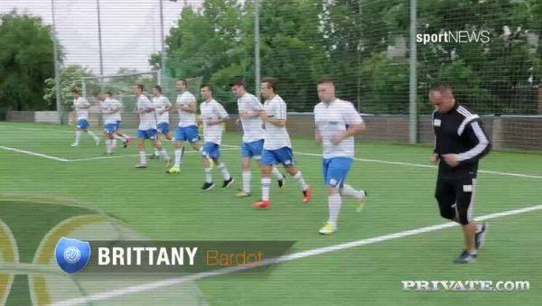 Kalya Green, Busty MILF in a DP threesome - veryfreeporn.com on poweredporn.com