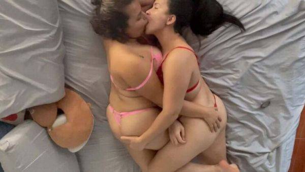 Hot Lesbian Roommates Play Truth or Dare and End Up Kissing Passionately - porntry.com - Colombia on poweredporn.com