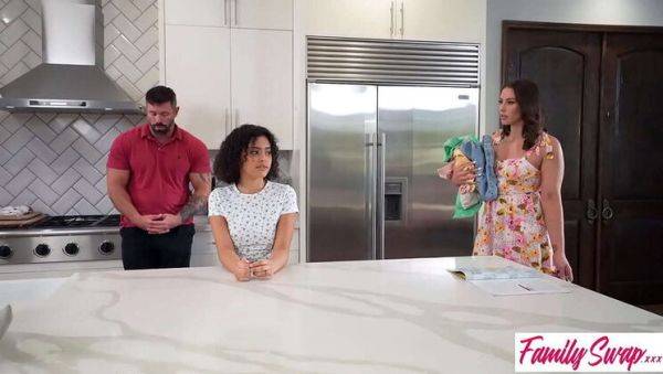 Mandy Waters Catches Dani Diaz with Panties Down - Threesome Blowjob & Creampie in Kitchen - S6:E9 - veryfreeporn.com on poweredporn.com