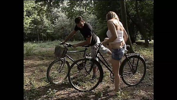 Liz Honey's Wild Bachelorette Party - Episode 2: Blowjob, Cumshot & Facial Fun - porntry.com on poweredporn.com