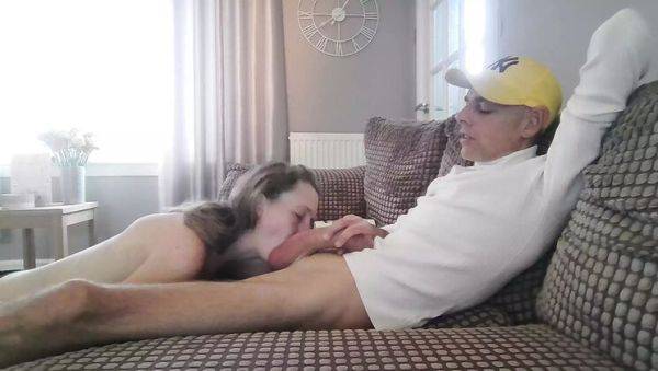 Caught Him Sneaking a Wank, So I Dropped to My Knees and Showed Him My Mouth Feels Better Than His Hand! - xxxfiles.com - Britain on poweredporn.com