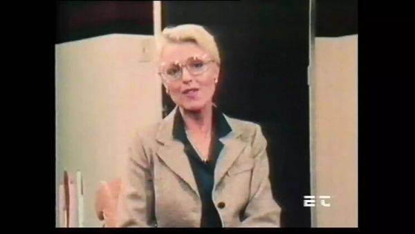 Hot Vintage Scene #02 - Ron Jeremy & Juliet Anderson in Erotic Blowjob with Cumshot - porntry.com on poweredporn.com