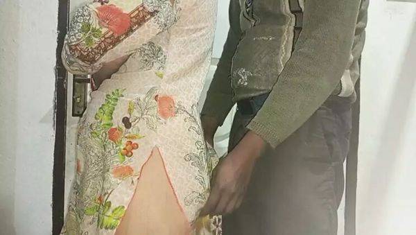 18-Year-Old Indian Girl First Time Fucking Stepbrother - Blowjob & Cum in Mouth - porntry.com - India - Pakistan on poweredporn.com