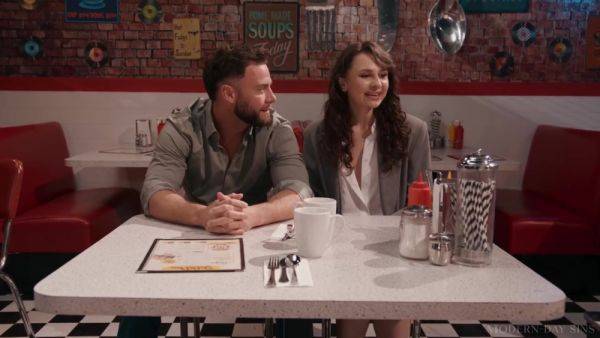 Sneaking Around At The Diner - Liz Jordan - videomanysex.com - Jordan on poweredporn.com