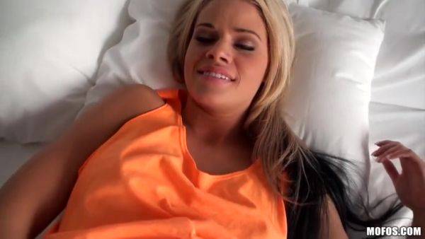 Bathtime Pussy Play - videomanysex.com on poweredporn.com