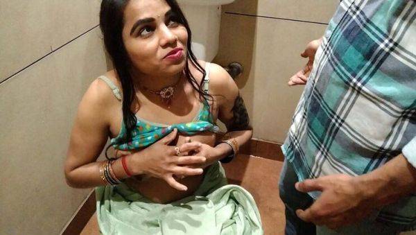 Desi Bhabhi Fucked Hard by Mechanic in Bathroom - Baby Kajal Hot Indian Sex - xxxfiles.com - India on poweredporn.com