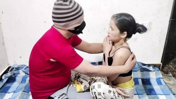 Desi Maid Fucked Hard in Kitchen While Cooking Chicken - Naasrin Khan - veryfreeporn.com - India on poweredporn.com