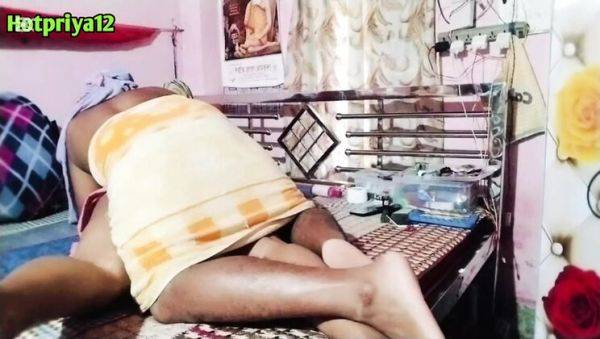 Desi Aunty Hot Neighbor Cowgirl Blowjob Fuck - Indian Homemade Big Ass Sex - veryfreeporn.com - India on poweredporn.com