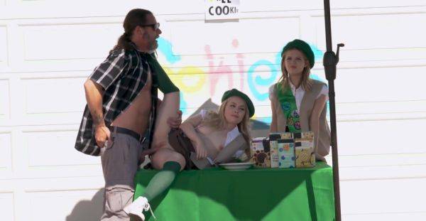 Addictive teen sluts let older man smash their pussies in a kinky trio - alphaporno.com on poweredporn.com