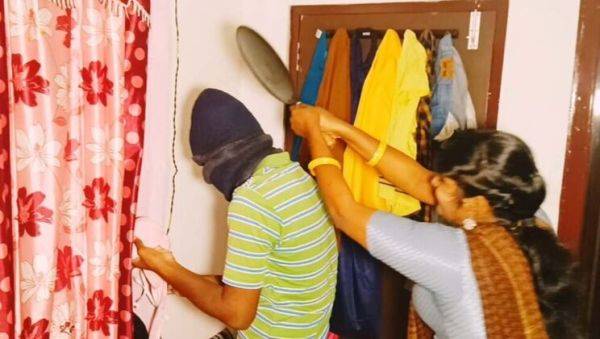 Desi Housewife in Saree Fucks Thief with Dirty Telugu Talk - Big Ass, Big Tits, Hardcore Sex - veryfreeporn.com - India on poweredporn.com