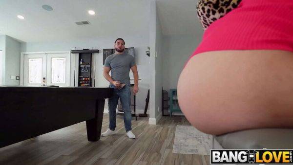 Harley King Obsession: Blonde Teen with Big Booty Gets Hardcore Facial - porntry.com on poweredporn.com