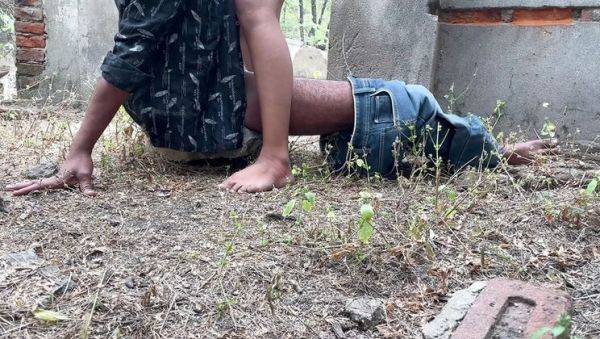 Hot Indian College Girl Fucked Hard by Black Indian Cock in Jungle - veryfreeporn.com - India on poweredporn.com