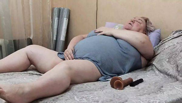 Hot MILF Zona901 Relaxes with Big Toys and Moans Loudly - veryfreeporn.com - Russia on poweredporn.com