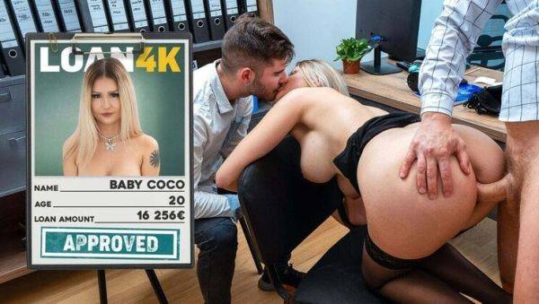 Hot Czech Wife Shows Off Her Big Boobs in Bank While Hubby Watches - HD 1080p - xxxfiles.com - Czech Republic on poweredporn.com
