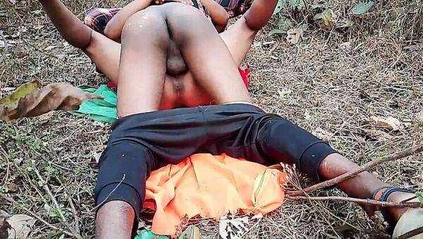 Indian Village Housewife Forest Fuck with Priyarahulbhabhi - Public Sex & Fisting - veryfreeporn.com - India on poweredporn.com