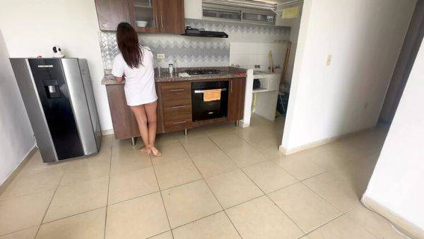 Hot Venezuelan Stepsister Begs for Doggy Style While Washing Dishes - Brianasexx - porntry.com - Venezuela on poweredporn.com