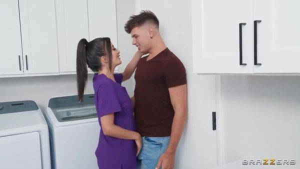 Alexis Fawx, Natalie Brooks - Gamer Stepmom By Alexis Fawx - videomanysex.com on poweredporn.com