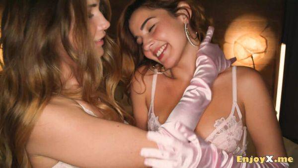 Blonde Lesbians Mary Rock & Agatha Vega in 4K HD: Hairy Pussy Eating & Oral Sex - veryfreeporn.com on poweredporn.com