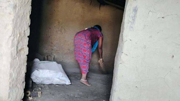 Bhojpuri Bhabhi Fucked Hard by Old Man in Night - Desi Mature Sex - porntry.com - India on poweredporn.com