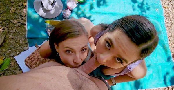 Erotic dick sharing outdoor threesome grants these girls the ultimate treat - alphaporno.com on poweredporn.com