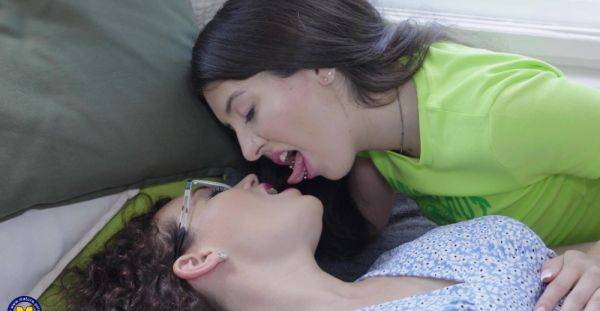 Sensual babe and her horny mom mix perversions in mutual lezzie kinks - alphaporno.com on poweredporn.com