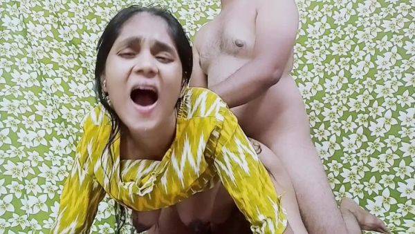 All Natural Desi Bhabhi Fucked Hard in Doggy Style Position - veryfreeporn.com - India on poweredporn.com