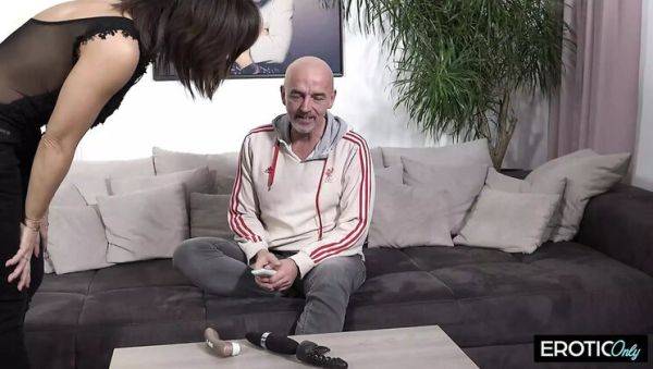 Big Ass MILF Takes Deep Blowjob and Butt Plug After Work - Homemade HD - porntry.com on poweredporn.com