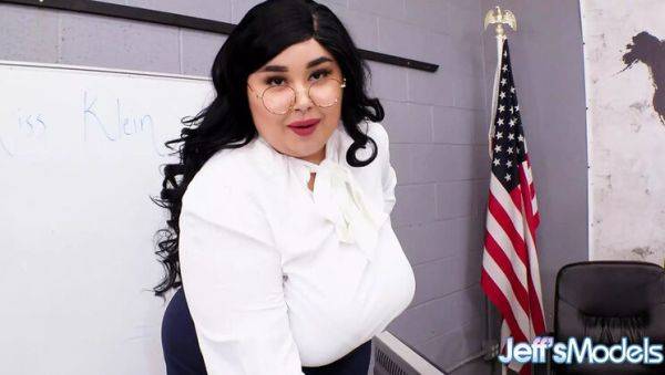 Chloe Klein - Thick BBW Teacher Masturbates with Huge Dildo - porntry.com on poweredporn.com