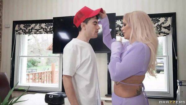 Louise Lee Threesome with Danny D & Jordi - Big Tits, Handjob & Cumshot - veryfreeporn.com on poweredporn.com